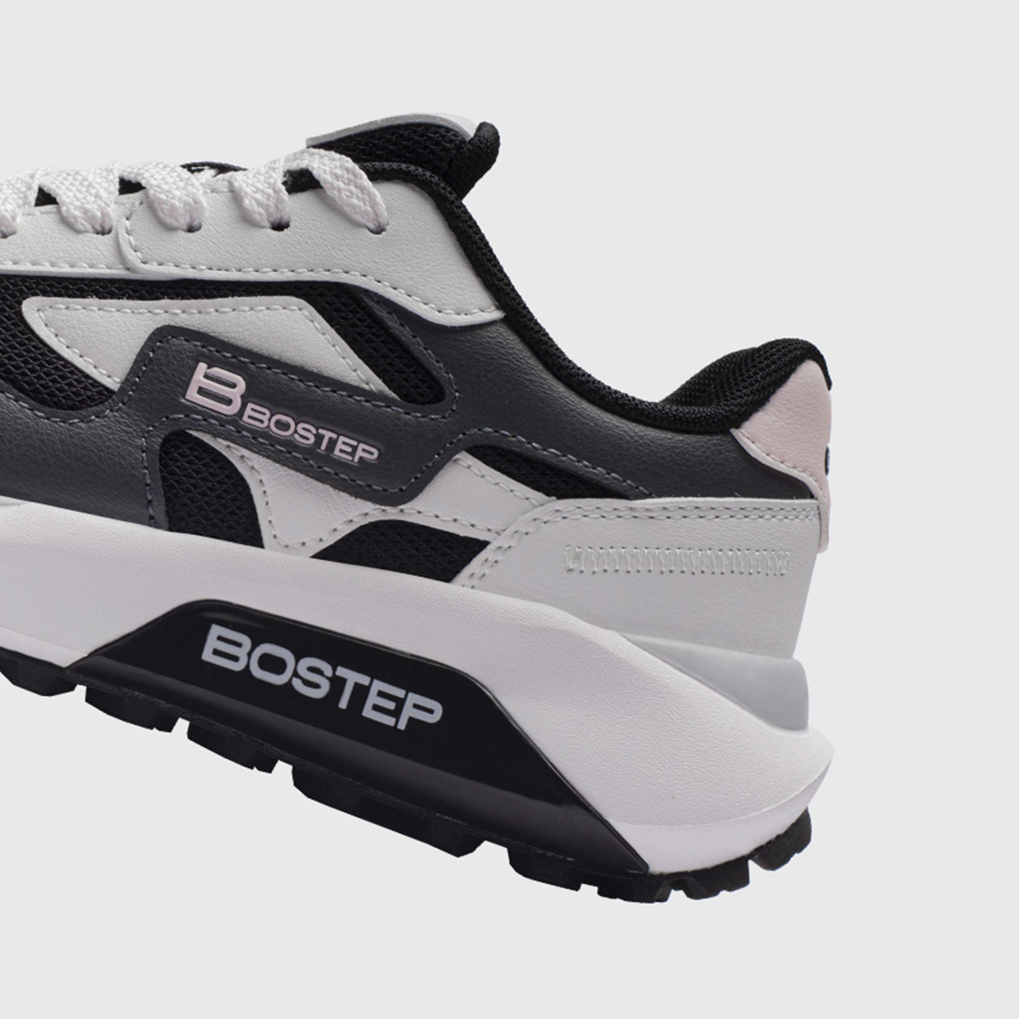 bostep-tienda-online-deporte-las-mejores-zapatillas-accesorios-deportivos-hombre-mujer-ninos-futbol-deporte-promocion-peru-compra-ahora