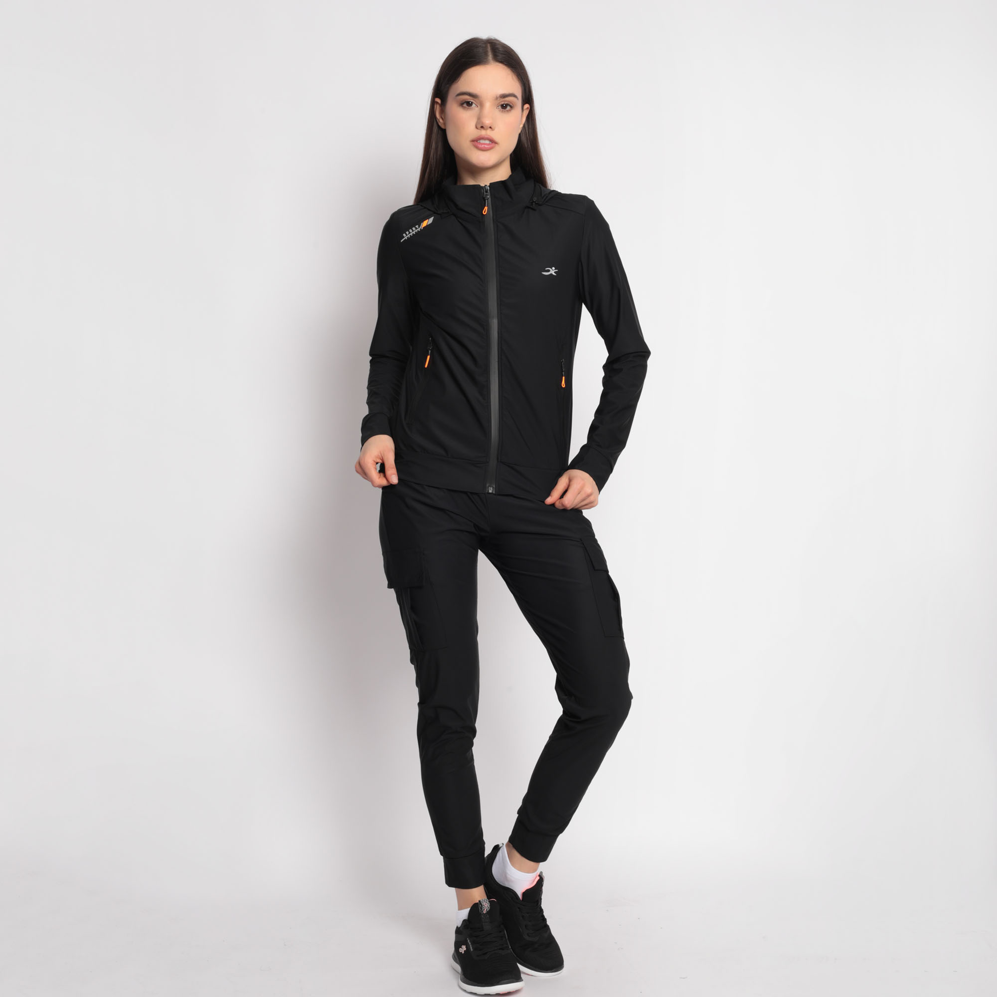casaca-convertible-negro-irun-tienda-online-deporte-las-mejores-zapatillas-accesorios-deportivos-hombre-mujer-ninos-futbol-deporte-promocion-peru-compra-ahora