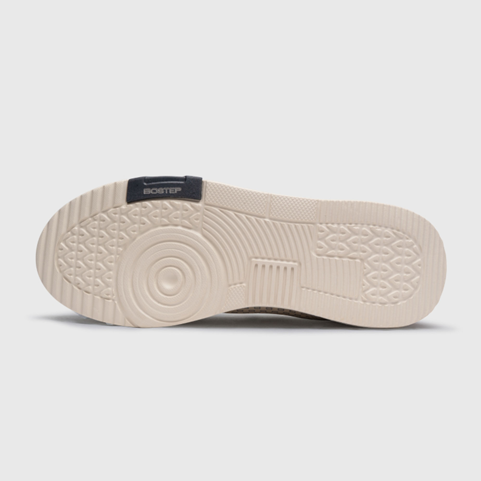 bostep-tienda-online-deporte-las-mejores-zapatillas-accesorios-deportivos-hombre-mujer-ninos-futbol-deporte-promocion-peru-compra-ahora