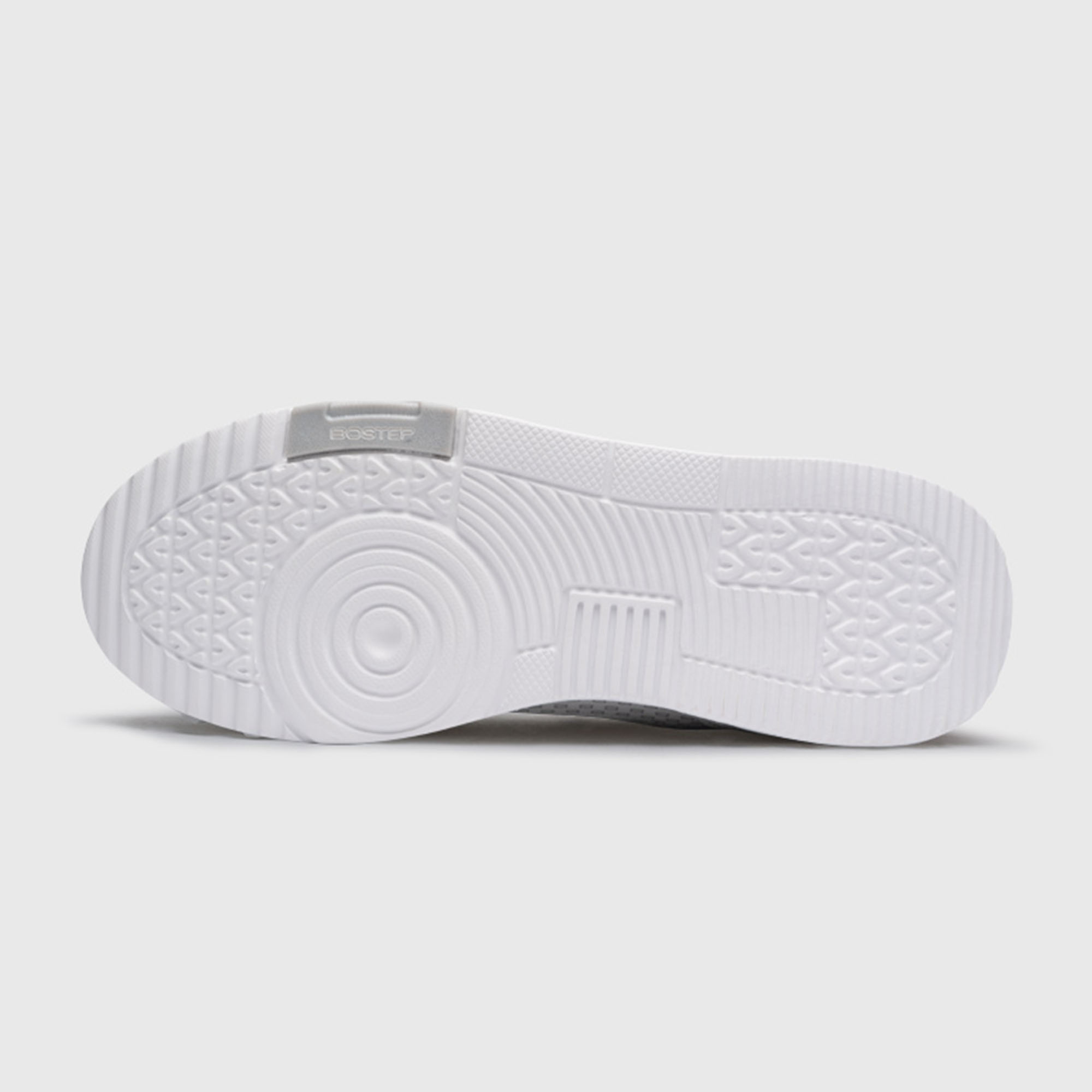 bostep-tienda-online-deporte-las-mejores-zapatillas-accesorios-deportivos-hombre-mujer-ninos-futbol-deporte-promocion-peru-compra-ahora
