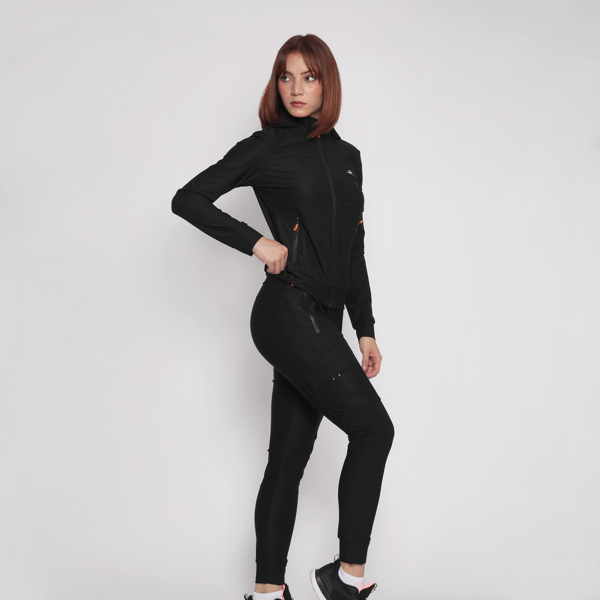 irun-tienda-online-deporte-las-mejores-zapatillas-accesorios-deportivos-hombre-mujer-ninos-futbol-deporte-promocion-peru-compra-ahora