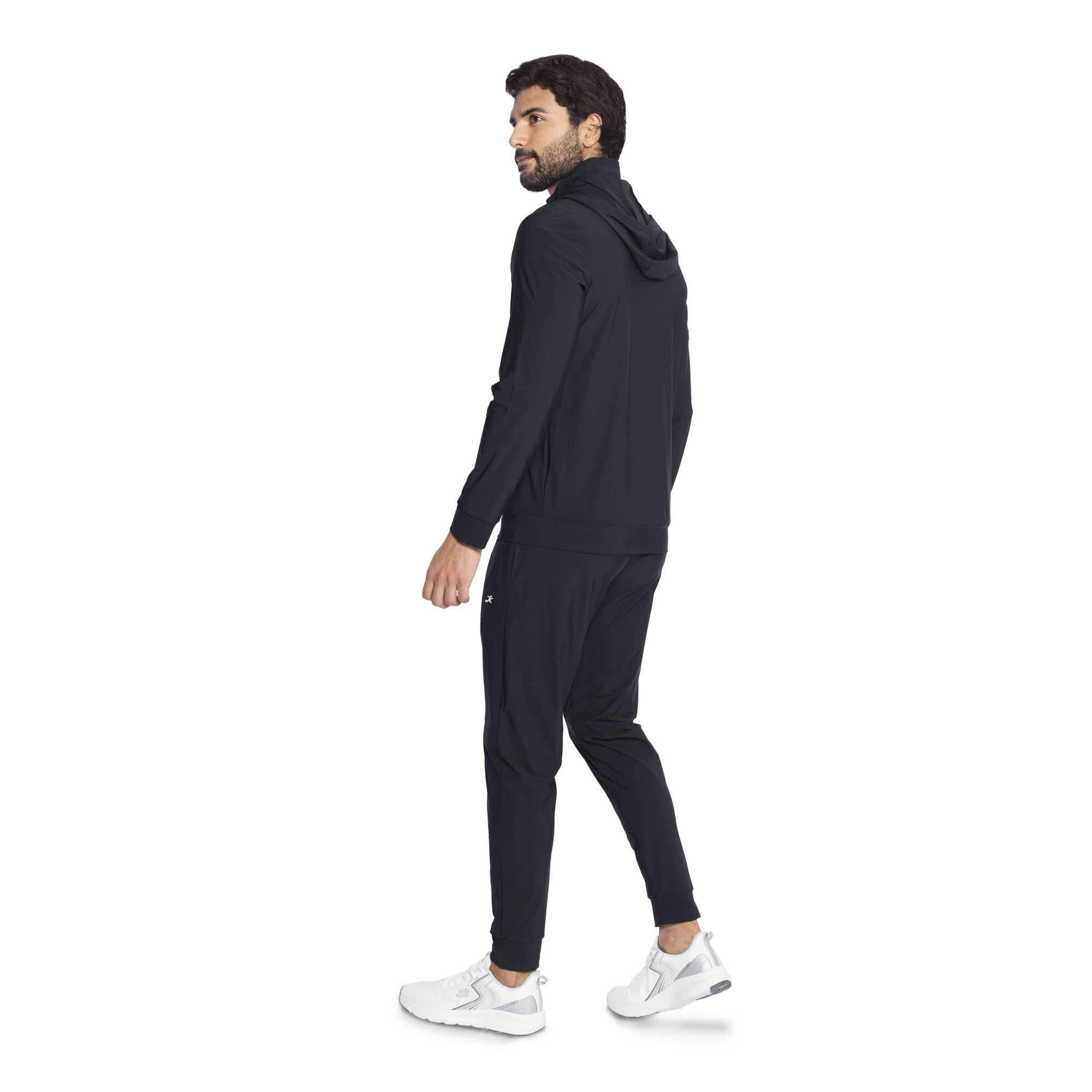 irun-tienda-online-deporte-las-mejores-zapatillas-accesorios-deportivos-hombre-mujer-ninos-futbol-deporte-promocion-peru-compra-ahora