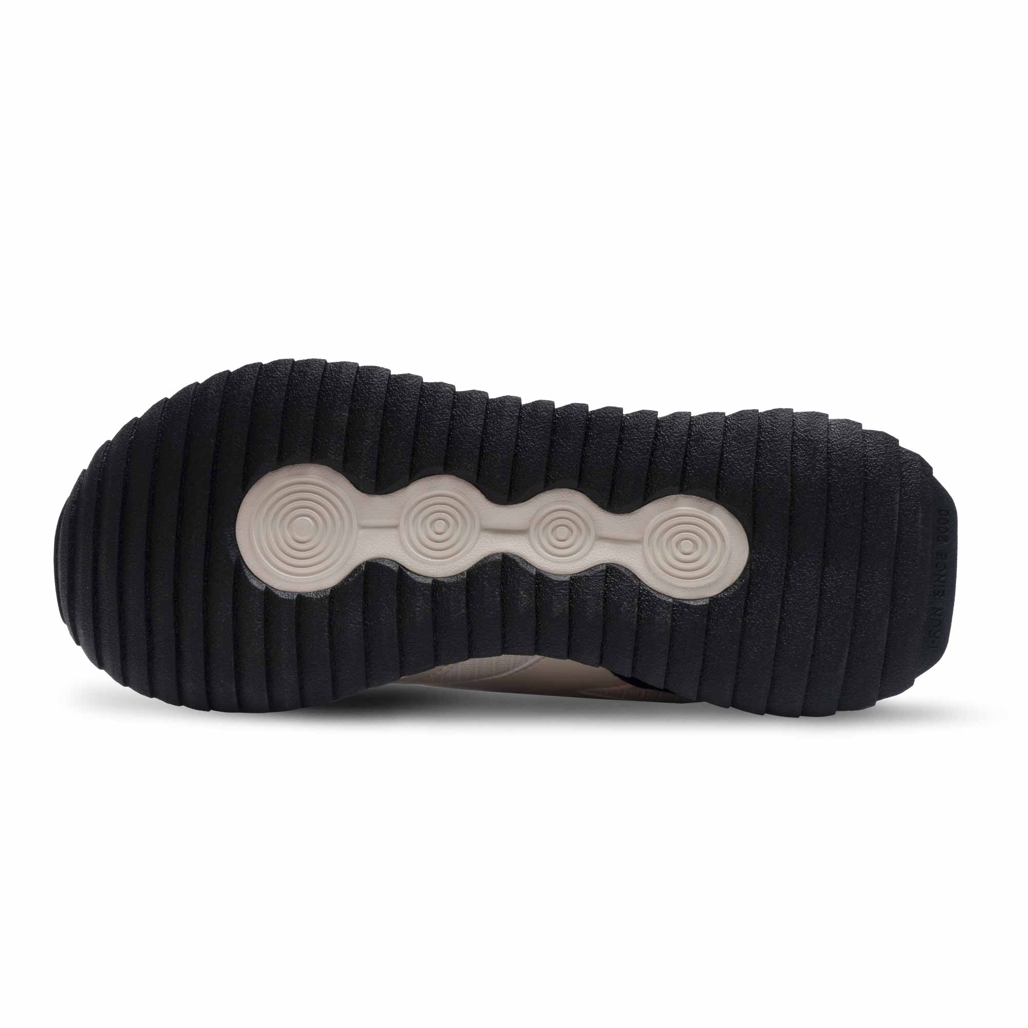 irun-tienda-online-deporte-las-mejores-zapatillas-accesorios-deportivos-hombre-mujer-ninos-futbol-deporte-promocion-peru-compra-ahora