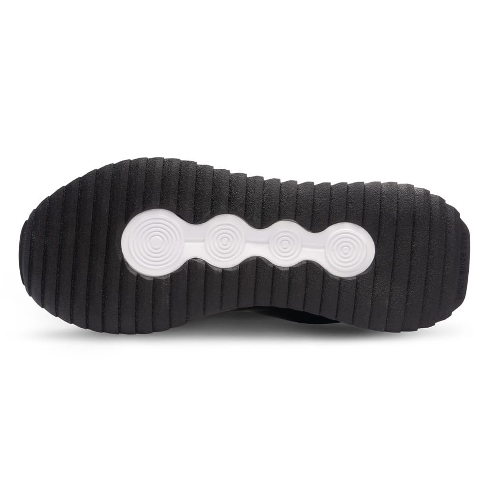 slyder2-web-1-irun-tienda-online-deporte-las-mejores-zapatillas-accesorios-deportivos-hombre-mujer-ninos-futbol-deporte-promocion-peru-compra-ahora.jpg