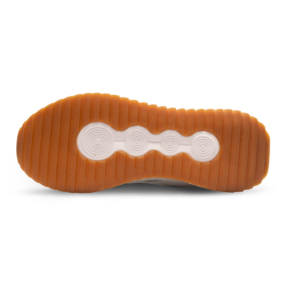 slyder2-web-1-irun-tienda-online-deporte-las-mejores-zapatillas-accesorios-deportivos-hombre-mujer-ninos-futbol-deporte-promocion-peru-compra-ahora.jpg