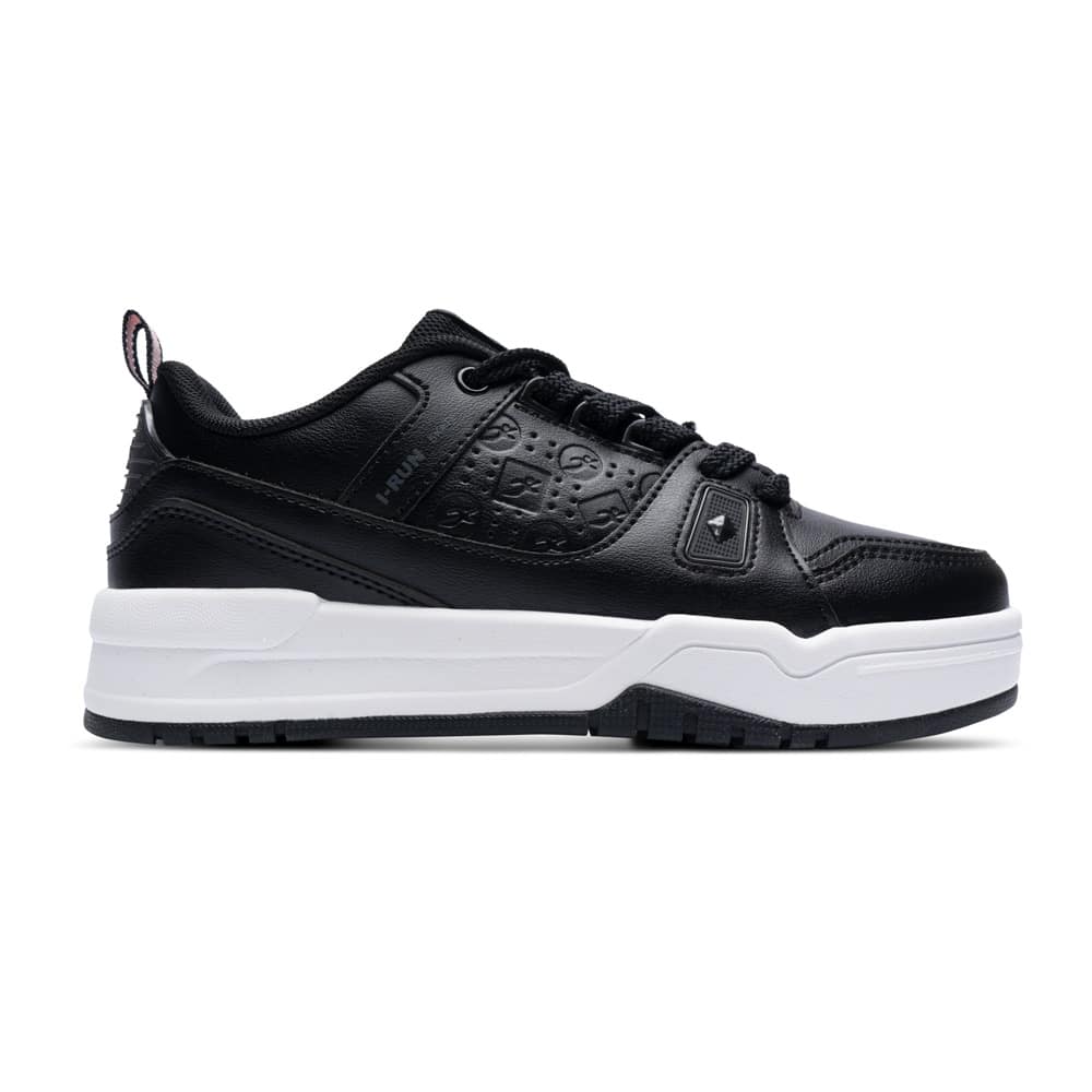 slyder2-web-1-irun-tienda-online-deporte-las-mejores-zapatillas-accesorios-deportivos-hombre-mujer-ninos-futbol-deporte-promocion-peru-compra-ahora.jpg