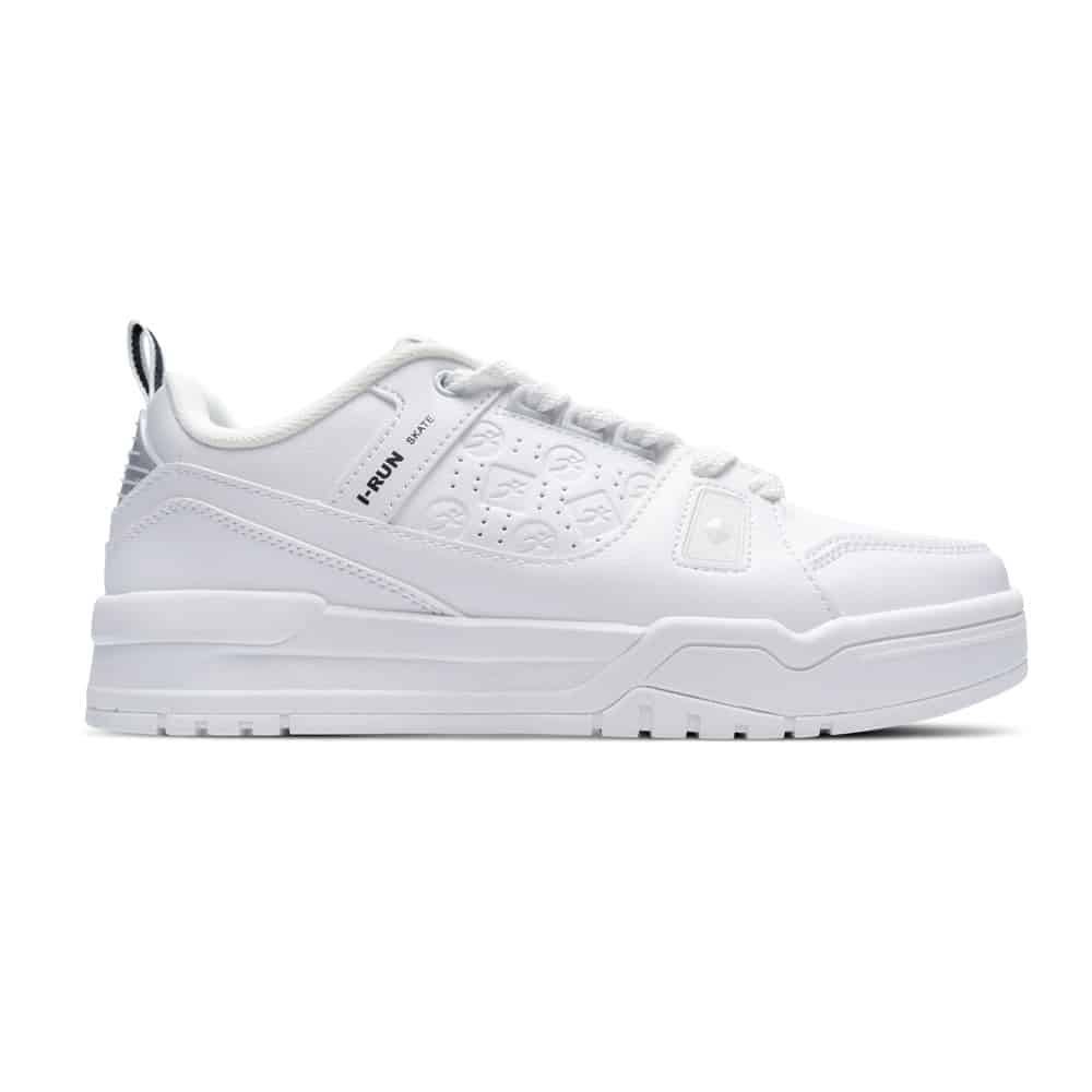 slyder2-web-1-irun-tienda-online-deporte-las-mejores-zapatillas-accesorios-deportivos-hombre-mujer-ninos-futbol-deporte-promocion-peru-compra-ahora.jpg
