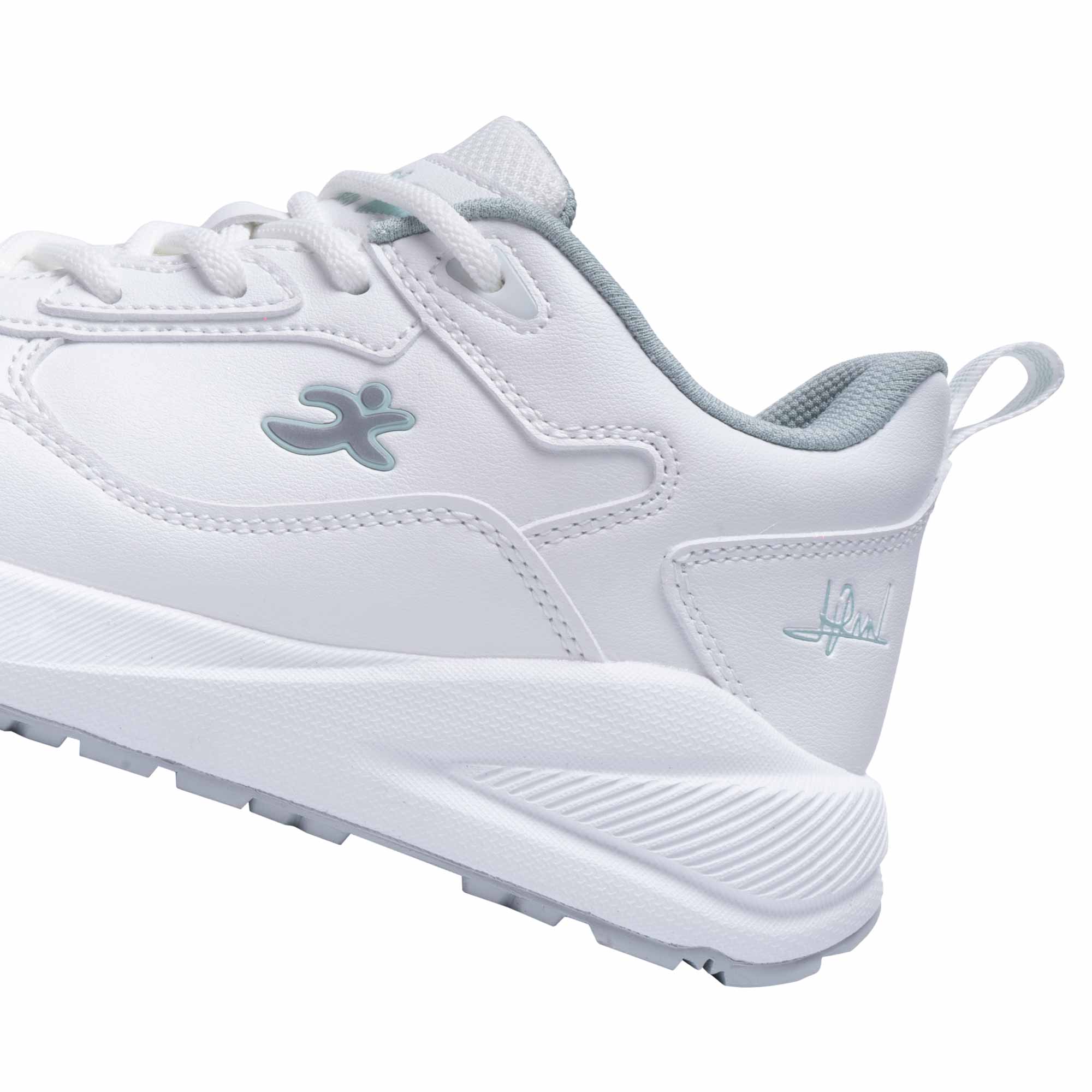 slyder2-web-1-irun-tienda-online-deporte-las-mejores-zapatillas-accesorios-deportivos-hombre-mujer-ninos-futbol-deporte-promocion-peru-compra-ahora.jpg