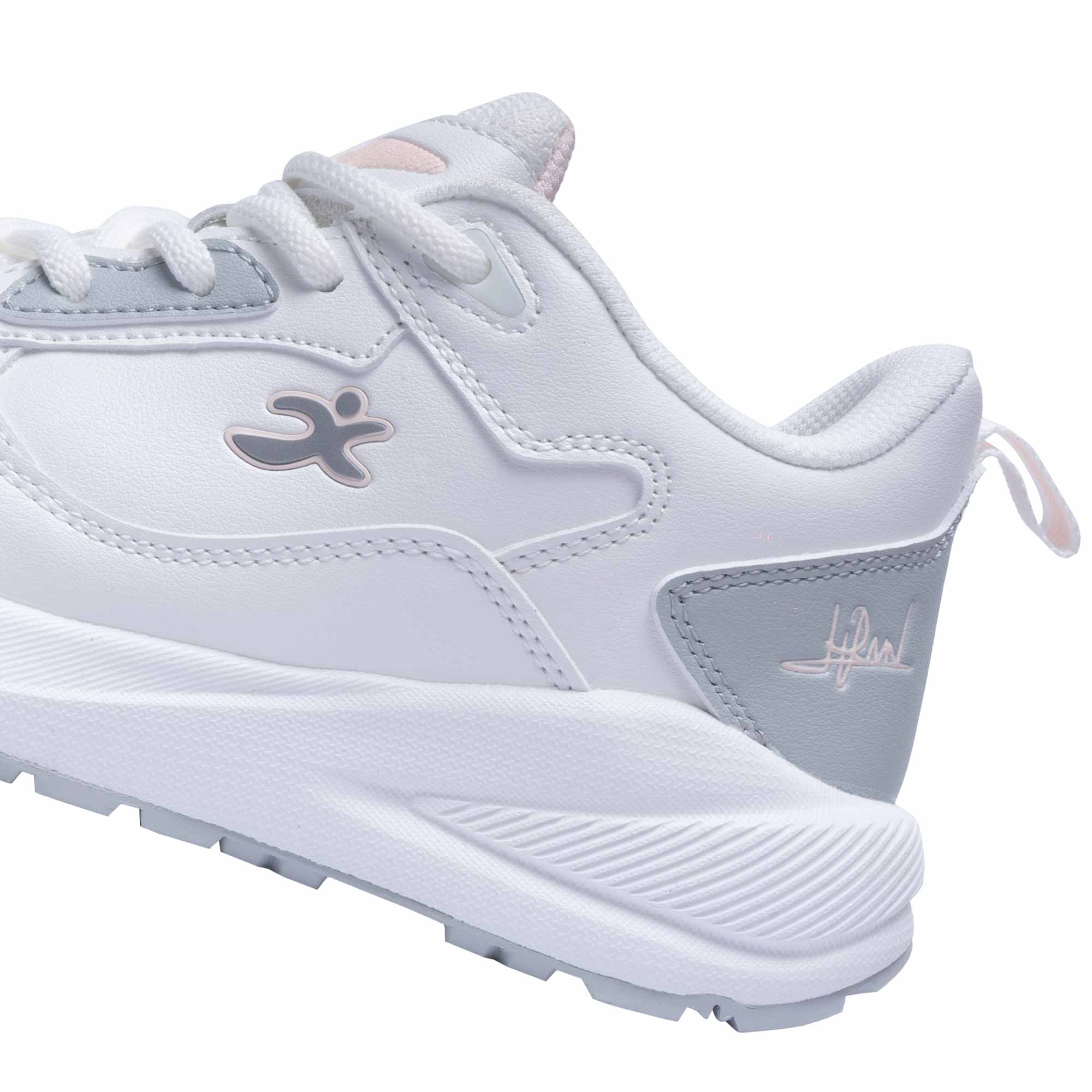 slyder2-web-1-irun-tienda-online-deporte-las-mejores-zapatillas-accesorios-deportivos-hombre-mujer-ninos-futbol-deporte-promocion-peru-compra-ahora.jpg