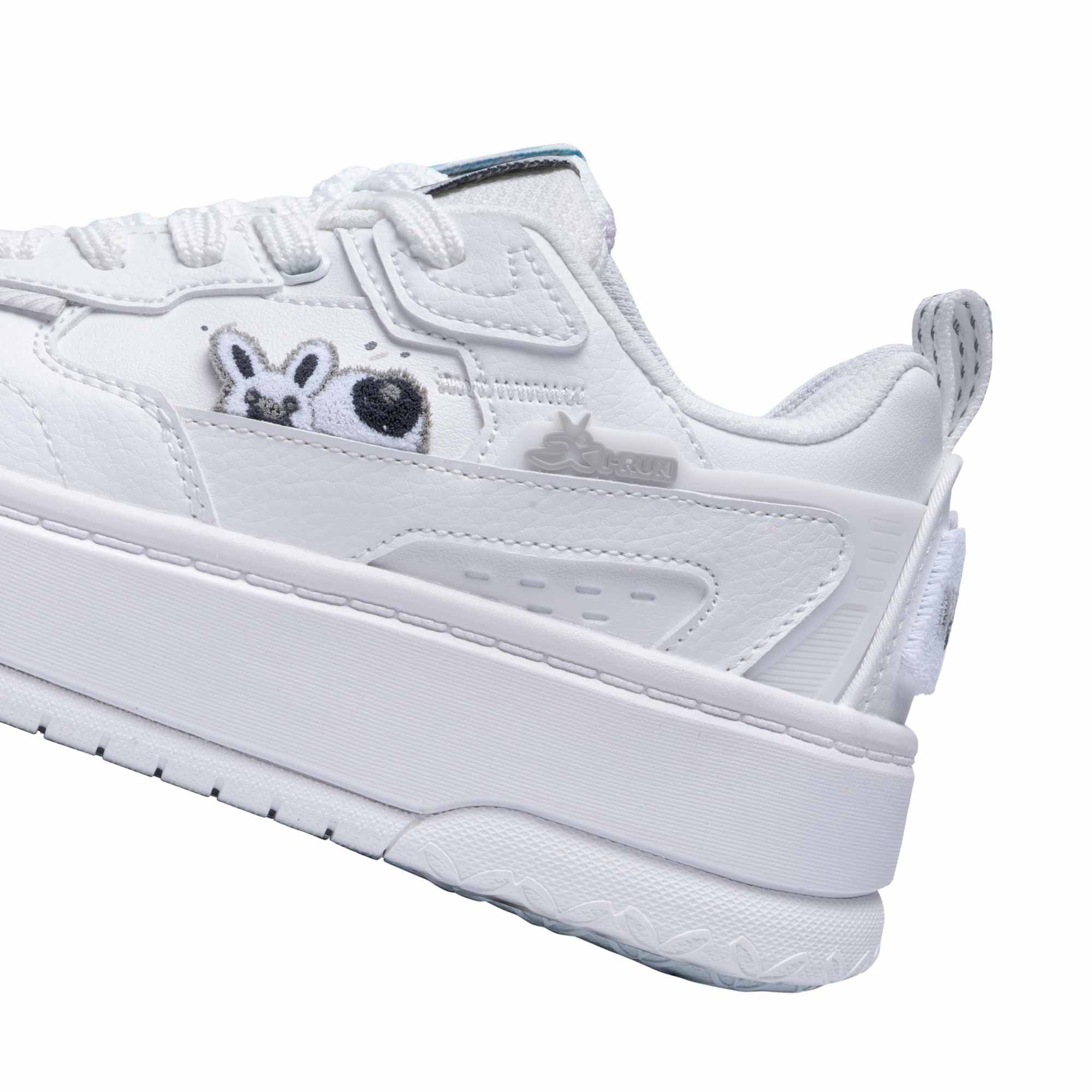slyder2-web-1-irun-tienda-online-deporte-las-mejores-zapatillas-accesorios-deportivos-hombre-mujer-ninos-futbol-deporte-promocion-peru-compra-ahora.jpg